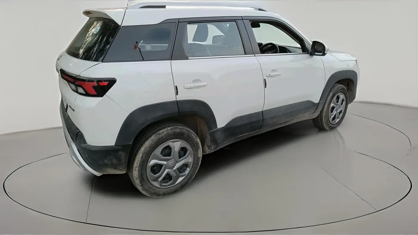 2024 Maruti BREZZA LXI S- CNG, CNG, Manual, 26,502 km, exterior