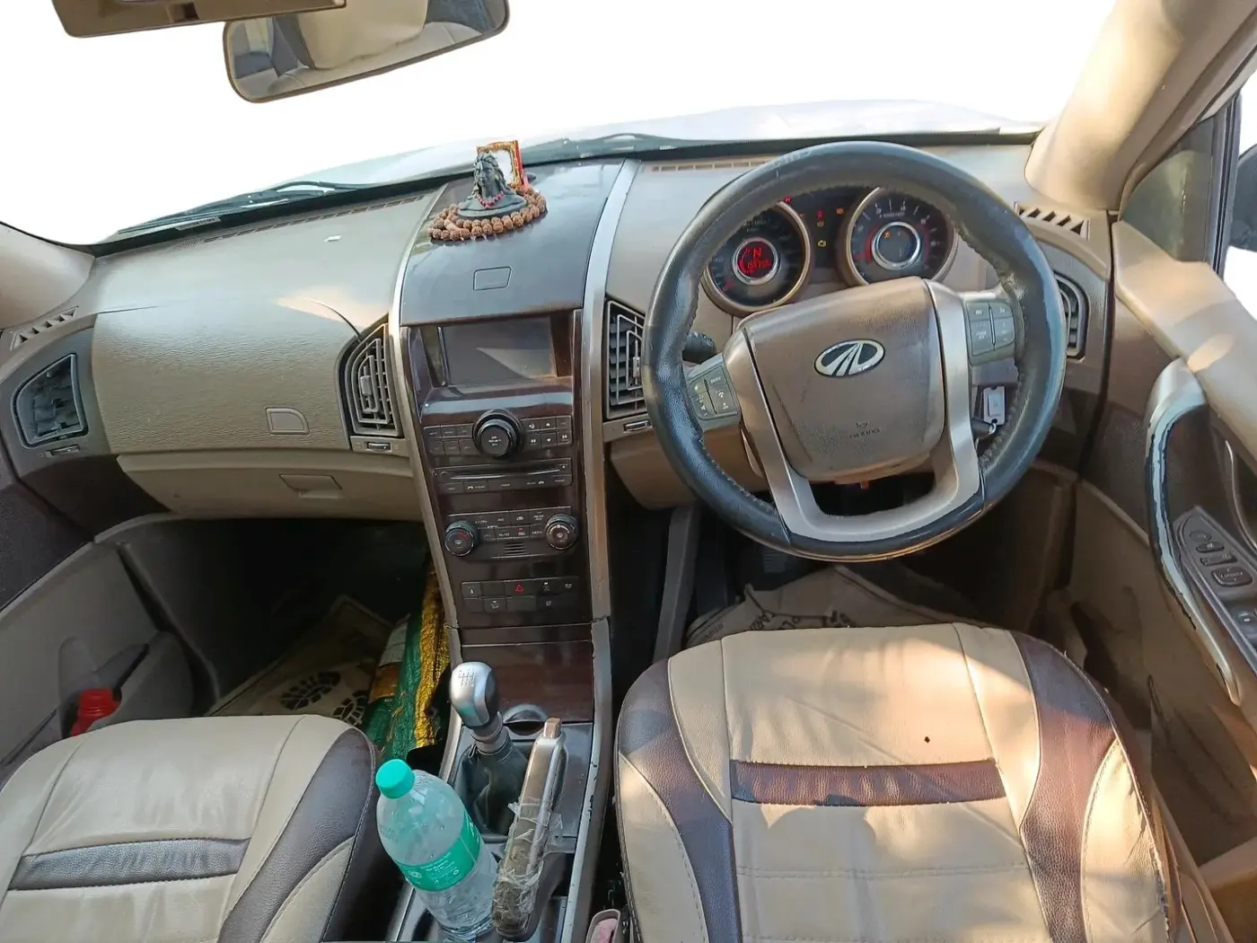 2012 Mahindra XUV500 W8, Diesel, Manual, 1,59,332 km, interior