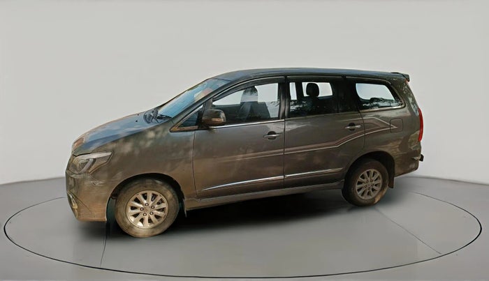 2014 Toyota Innova 2.5 ZX 7 STR, Diesel, Manual, 1,83,351 km, exterior