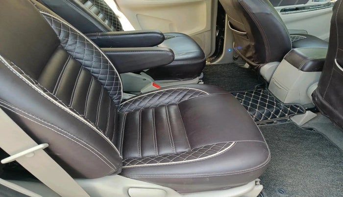 2014 Toyota Innova 2.5 ZX 7 STR, Diesel, Manual, 1,83,351 km, interior