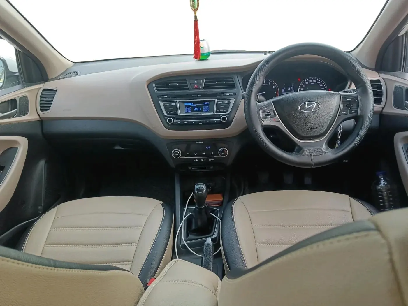 2017 Hyundai Elite i20 SPORTZ 1.2, Petrol, Manual, 1,17,119 km, interior