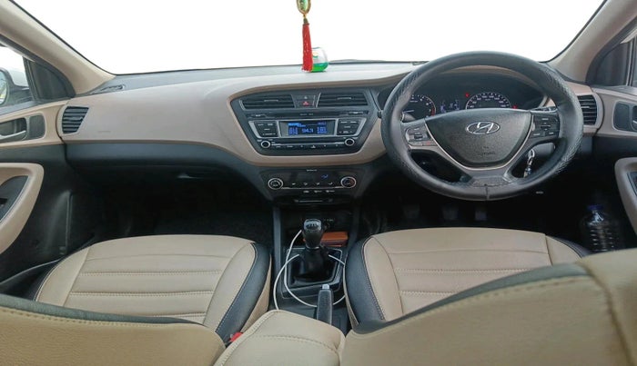 2017 Hyundai Elite i20 SPORTZ 1.2, Petrol, Manual, 1,17,119 km, interior