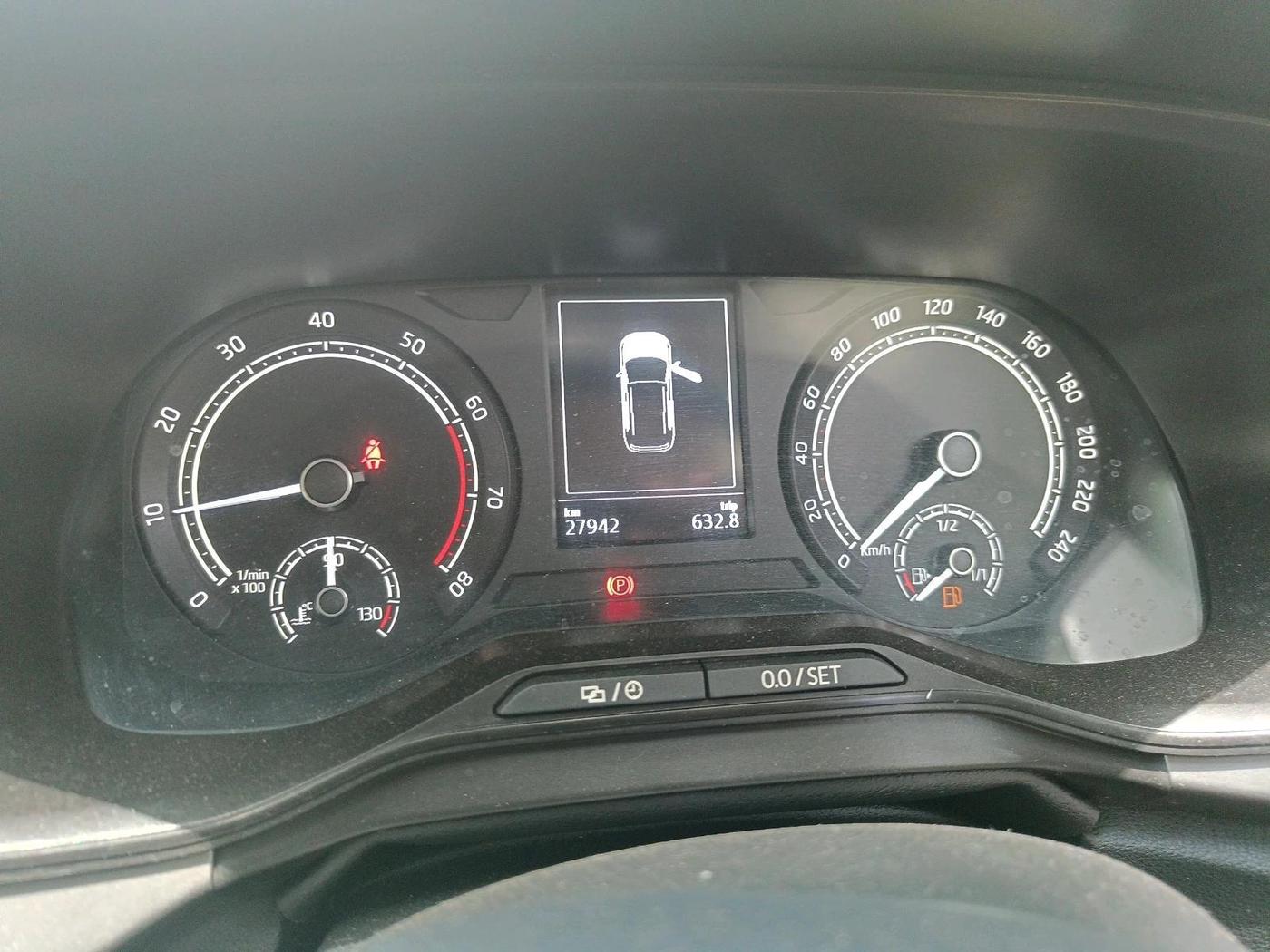 2024 Skoda KUSHAQ AMBITION 1.0L TSI MT, Petrol, Manual, 27,942 km, interior