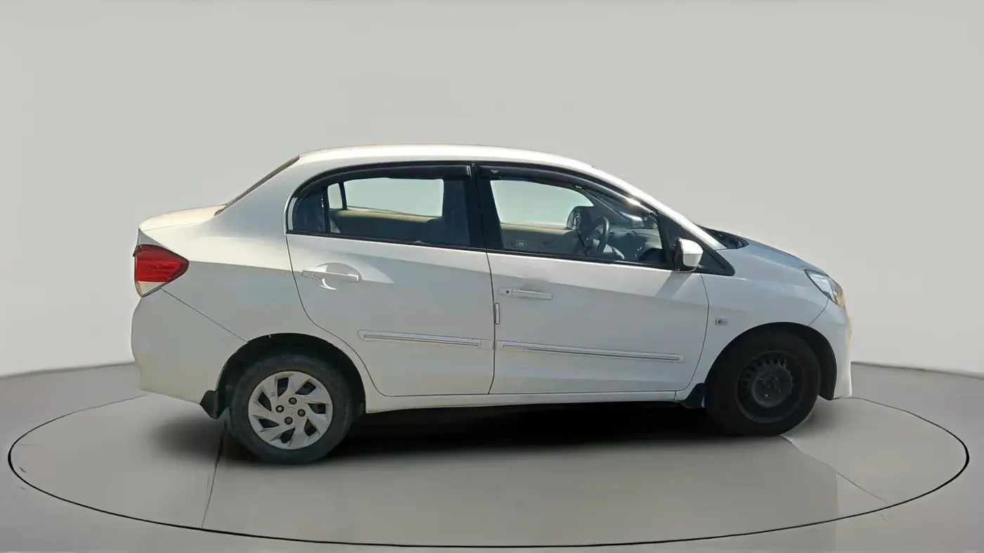 2014 Honda Amaze 1.5L I-DTEC S, Diesel, Manual, 1,02,294 km, exterior
