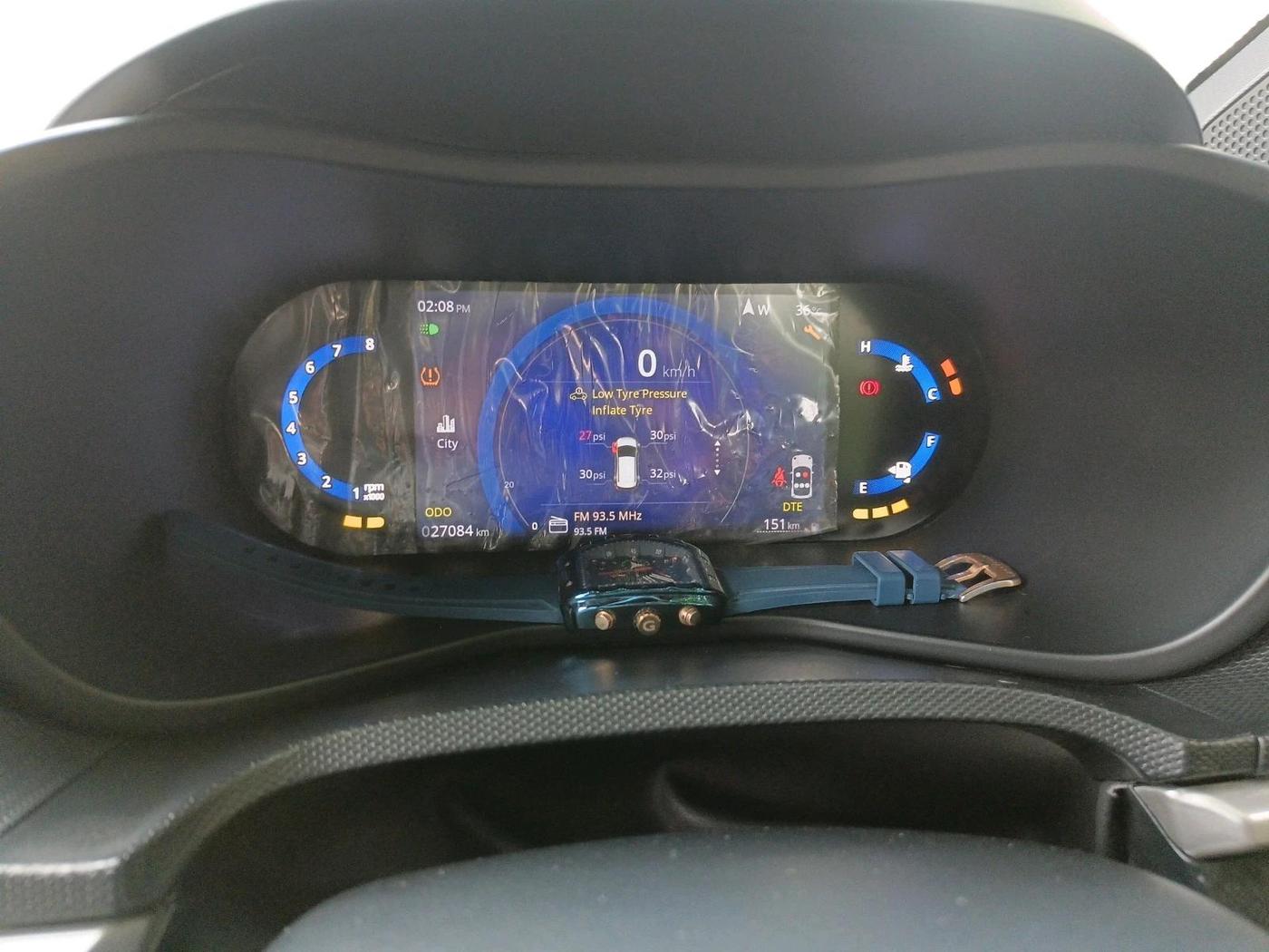 2024 Tata NEXON Creative Plus 1.2 Revotron 6MT Dark Edition, Petrol, Manual, 27,084 km, interior