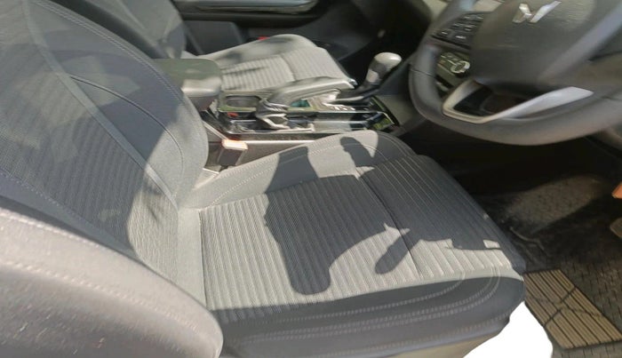 2023 Mahindra XUV700 AX 5 P AT 5 STR, Petrol, Automatic, 25,446 km, interior