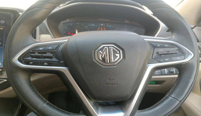 2021 MG HECTOR SHARP 2.0 DIESEL, Diesel, Manual, 1,35,929 km, interior