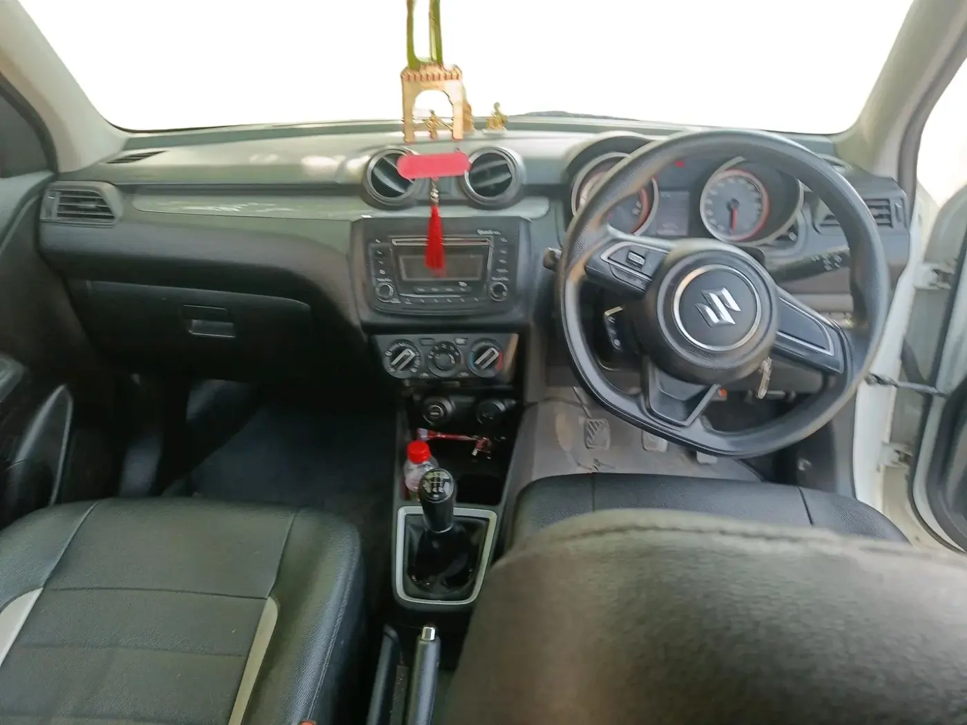 2020 Maruti Swift VXI, Petrol, Manual, 48,006 km, interior