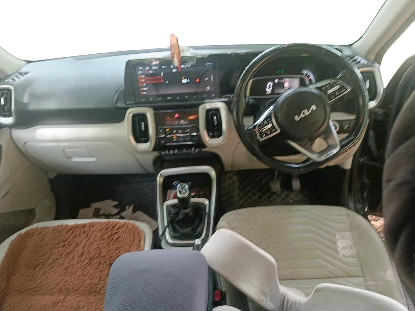 2023 KIA SONET HTX PLUS 1.0 IMT, Petrol, Manual, 1,01,813 km, interior