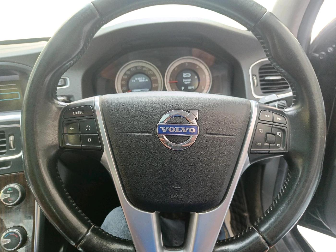 2013 Volvo S60 SUMMUM D4, Diesel, Automatic, 84,874 km, interior