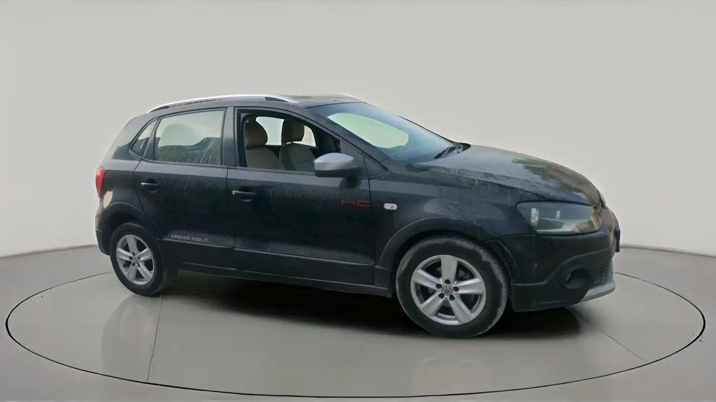 2015 Volkswagen Polo HIGHLINE1.5L, Diesel, Manual, 1,24,953 km, exterior