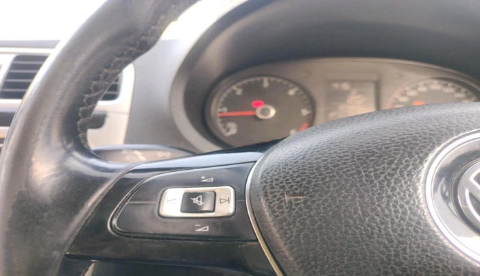 2015 Volkswagen Polo HIGHLINE1.5L, Diesel, Manual, 1,24,953 km, interior