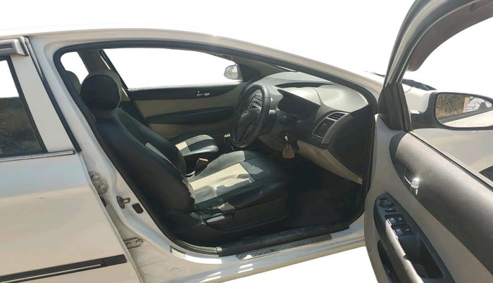 2012 Hyundai i20 SPORTZ 1.4 CRDI, Diesel, Manual, 95,830 km, interior