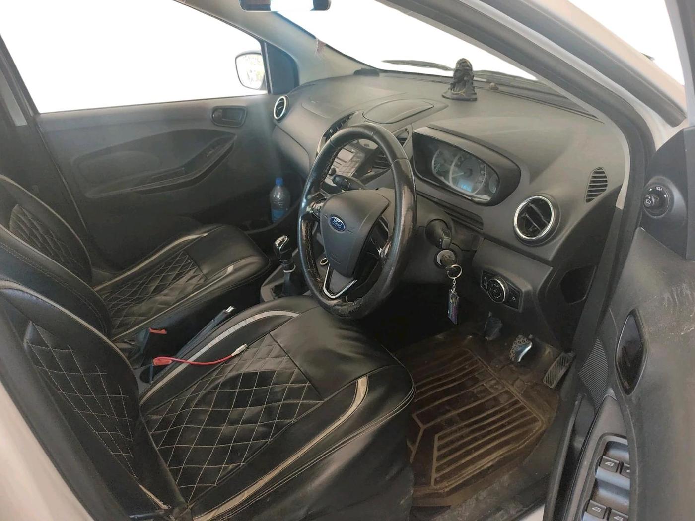 2017 Ford Figo Aspire TITANIUM1.5 DIESEL, Diesel, Manual, 3,18,573 km, interior
