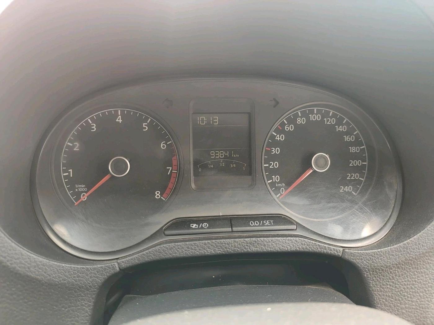 2015 Volkswagen Polo HIGHLINE1.2L, Petrol, Manual, 93,841 km, interior