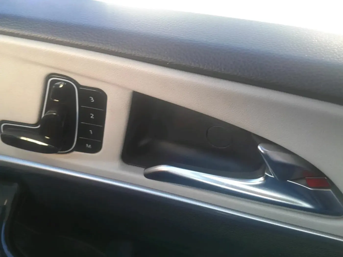 2023 Mahindra XUV700 AX 7 D MT 7 STR, Diesel, Manual, 91,907 km, interior