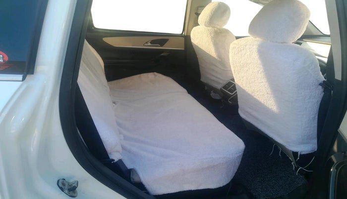 2023 Mahindra XUV700 AX 7 D MT 7 STR, Diesel, Manual, 91,907 km, interior