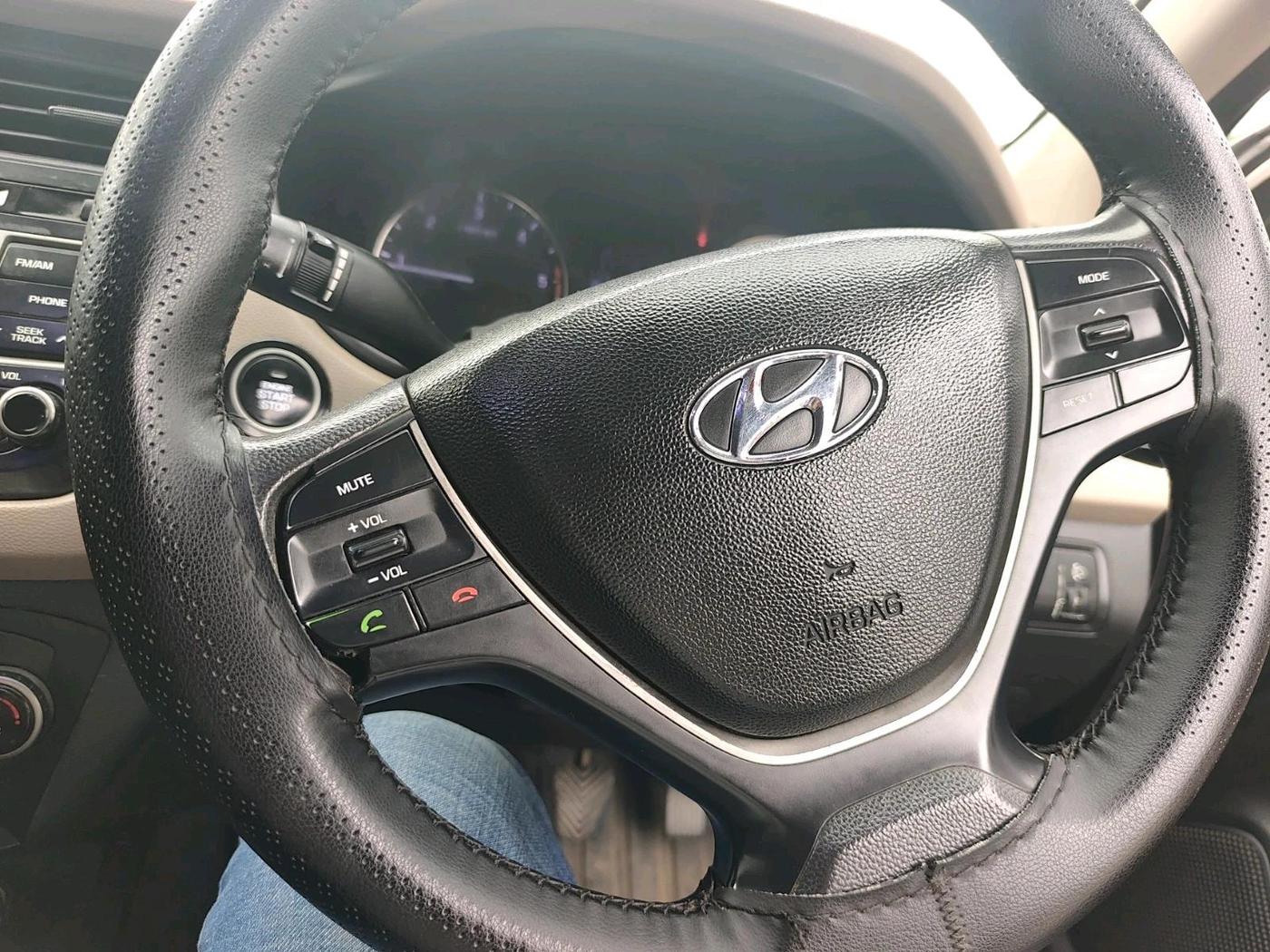 2015 Hyundai Elite i20 SPORTZ 1.4 CRDI, Diesel, Manual, 1,39,788 km, interior