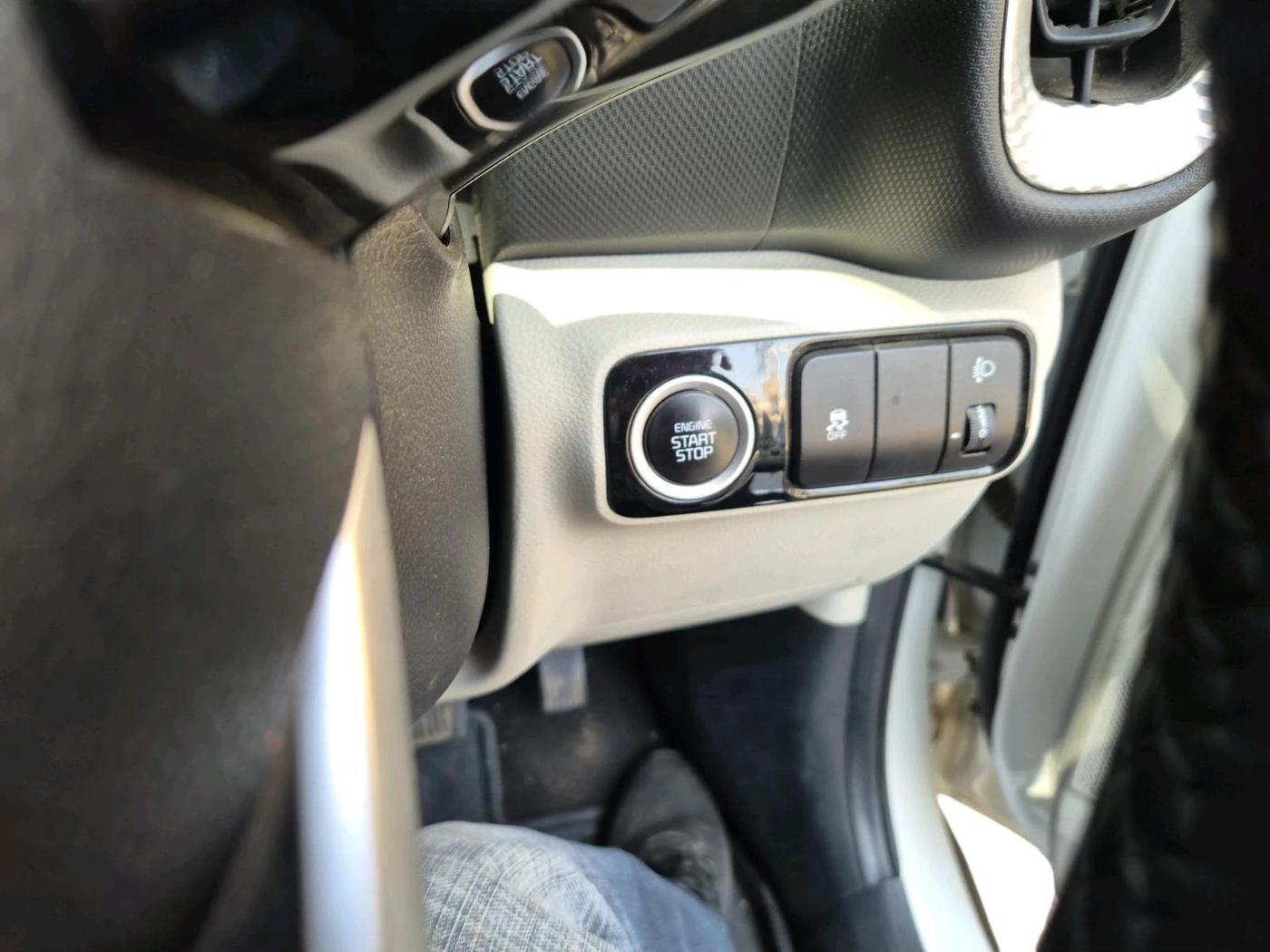 2022 KIA SONET HTX 1.5 AT, Diesel, Automatic, 27,431 km, interior