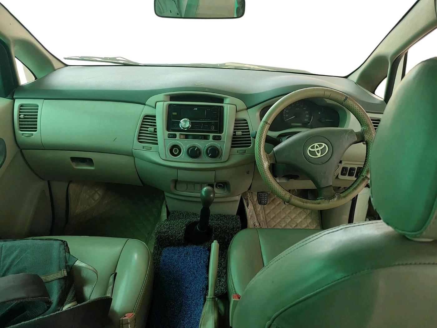 2012 Toyota Innova 2.5 G2 8STR, Diesel, Manual, 71,542 km, interior
