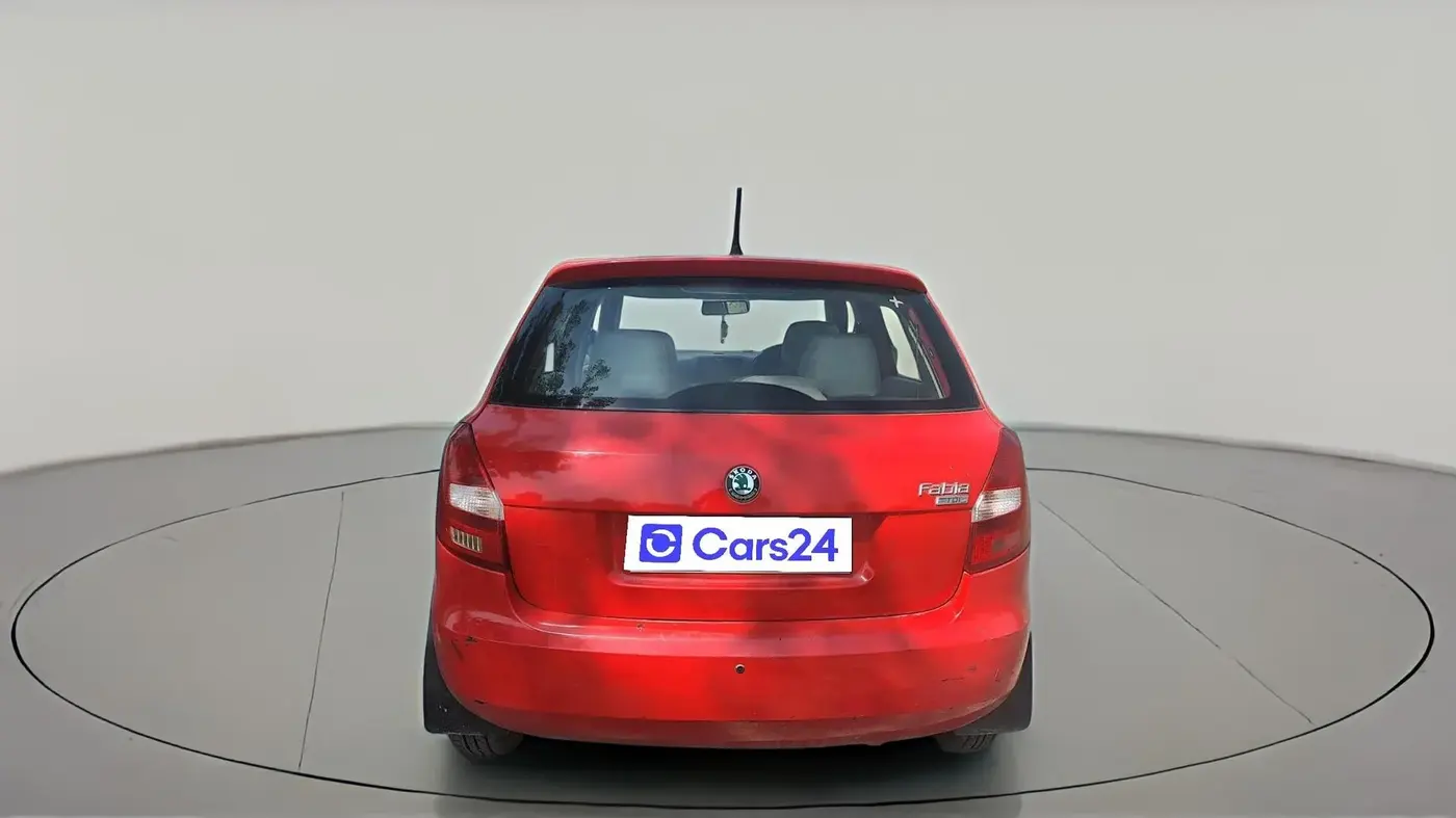 2011 Skoda Fabia AMBITION PLUS 1.2 TDI CR, Diesel, Manual, 1,57,001 km, exterior