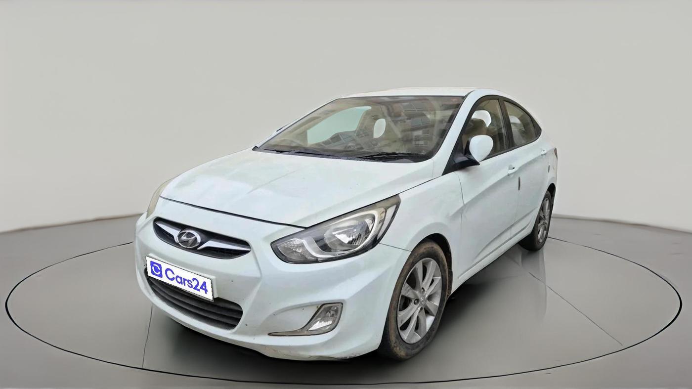 2011 Hyundai Verna FLUIDIC 1.6 CRDI SX, Diesel, Manual, 1,44,957 km, exterior