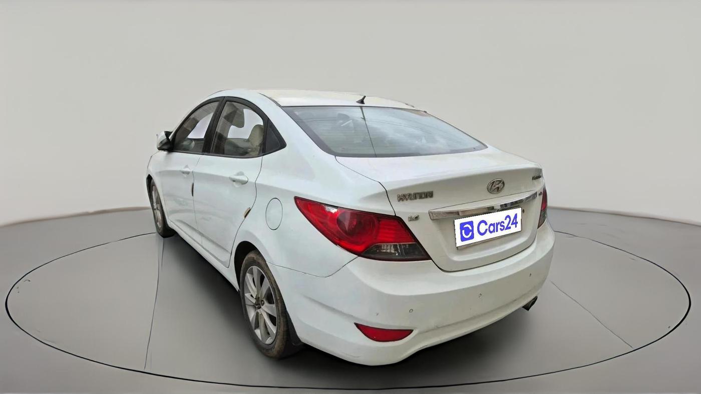 2011 Hyundai Verna FLUIDIC 1.6 CRDI SX, Diesel, Manual, 1,44,957 km, exterior