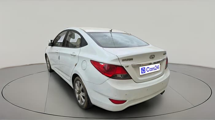 2011 Hyundai Verna FLUIDIC 1.6 CRDI SX, Diesel, Manual, 1,44,957 km, exterior