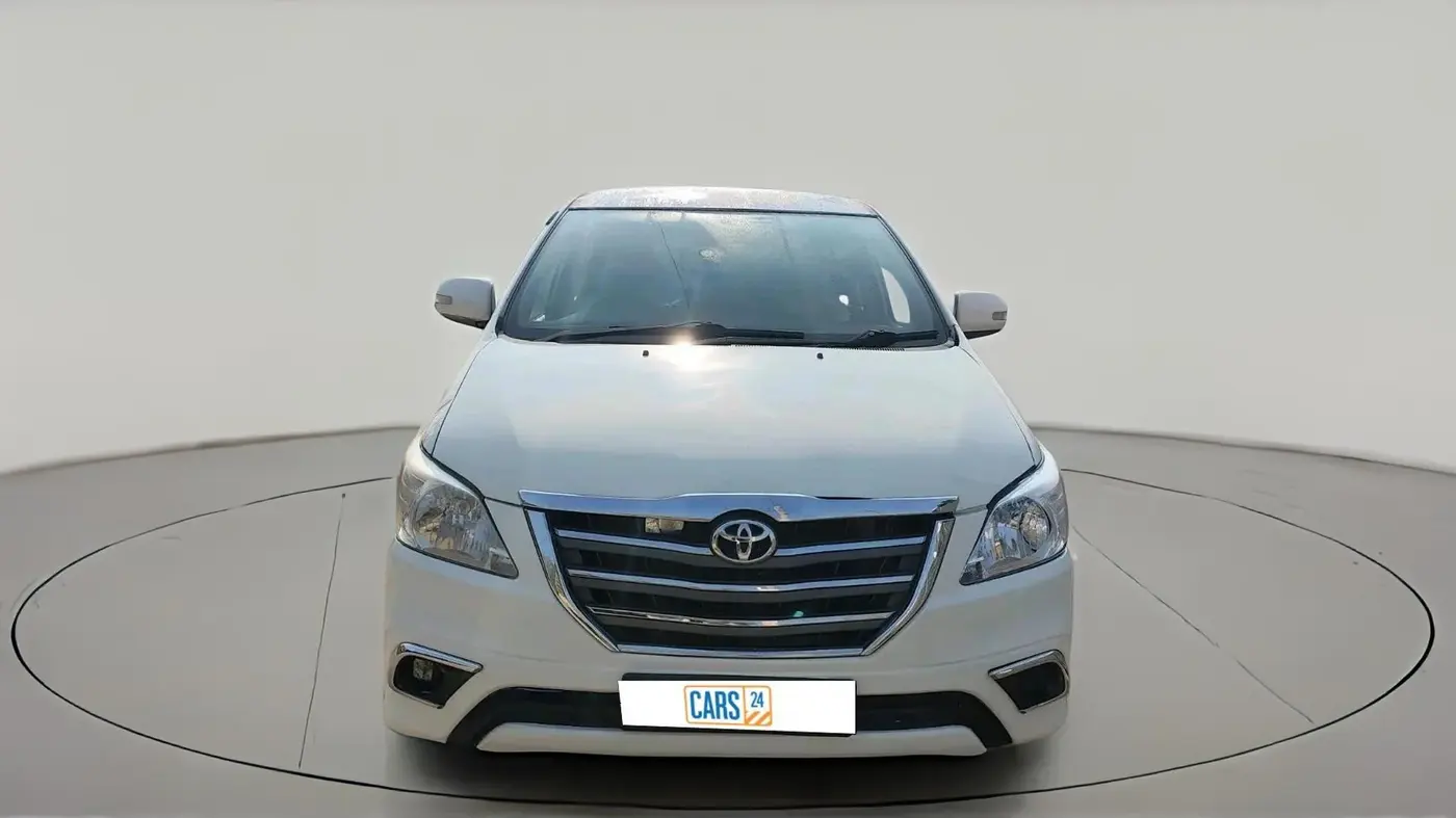 2014 Toyota Innova 2.5 VX 7 STR, Diesel, Manual, 4,26,788 km, exterior