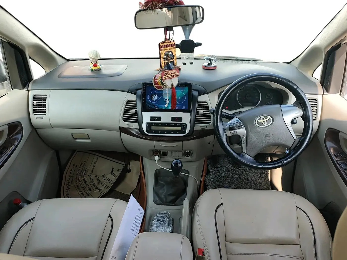 2014 Toyota Innova 2.5 VX 7 STR, Diesel, Manual, 4,26,788 km, interior