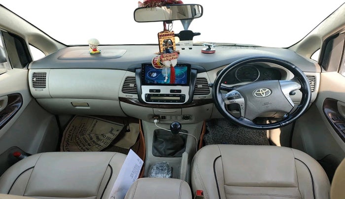 2014 Toyota Innova 2.5 VX 7 STR, Diesel, Manual, 4,26,788 km, interior