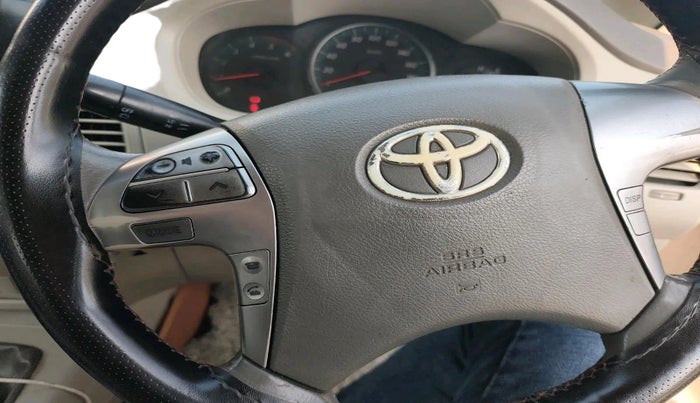 2014 Toyota Innova 2.5 VX 7 STR, Diesel, Manual, 4,26,788 km, interior