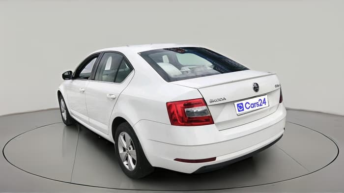 2018 Skoda Octavia STYLE 1.8 TSI AT, Petrol, Automatic, 84,303 km, exterior