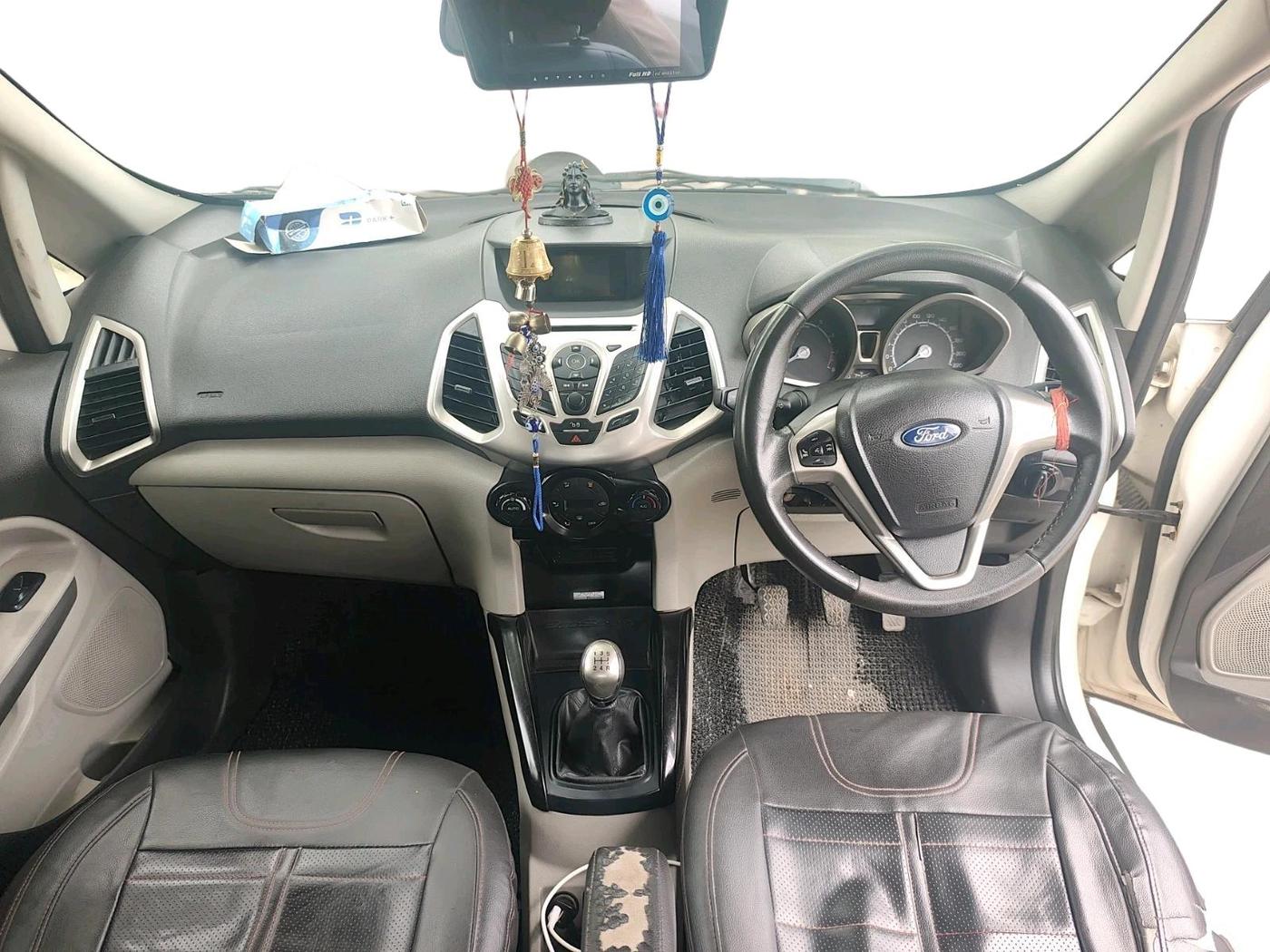 2015 Ford Ecosport TITANIUM 1.5L PETROL, Petrol, Manual, 1,12,586 km, interior