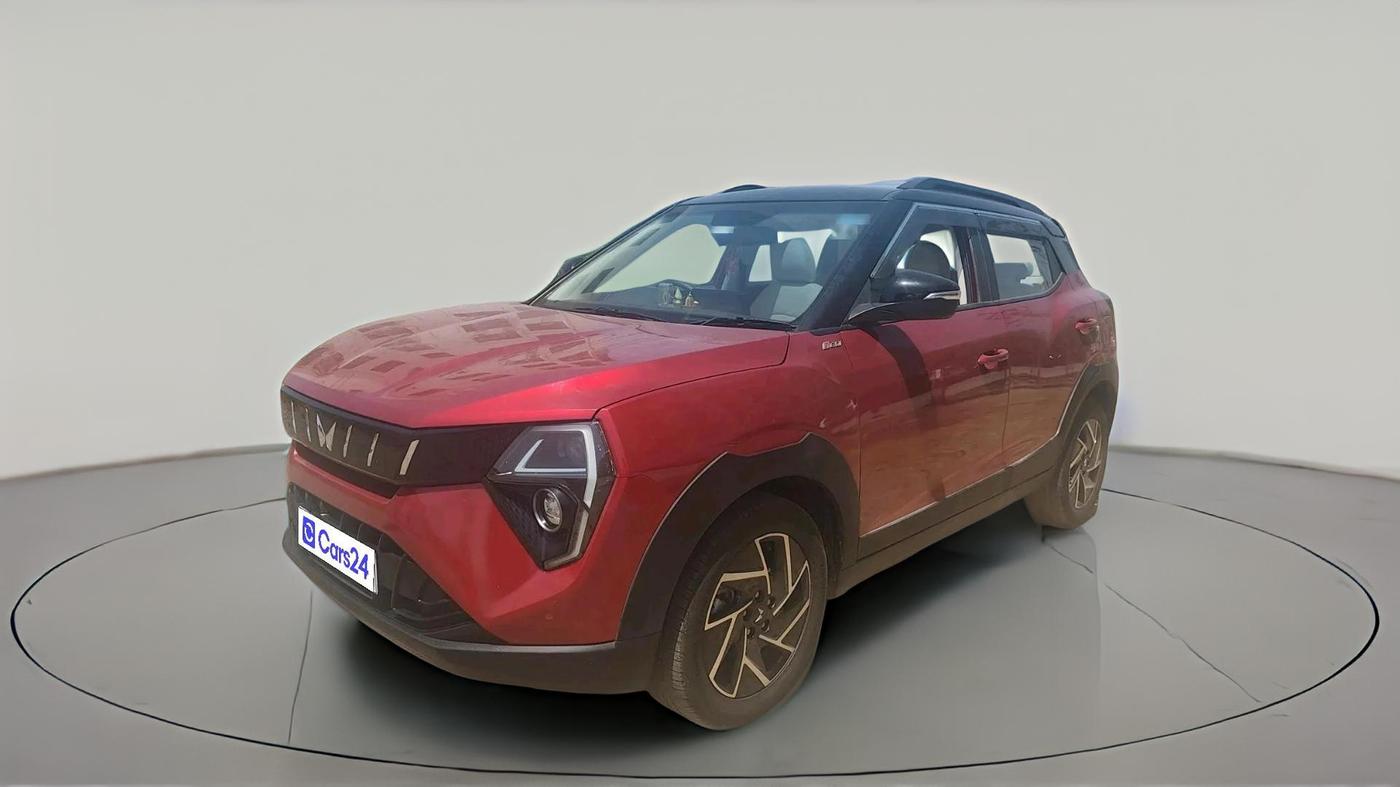 2024 Mahindra XUV 3XO AX7 1.2 TGDi, Petrol, Manual, 8,987 km, exterior