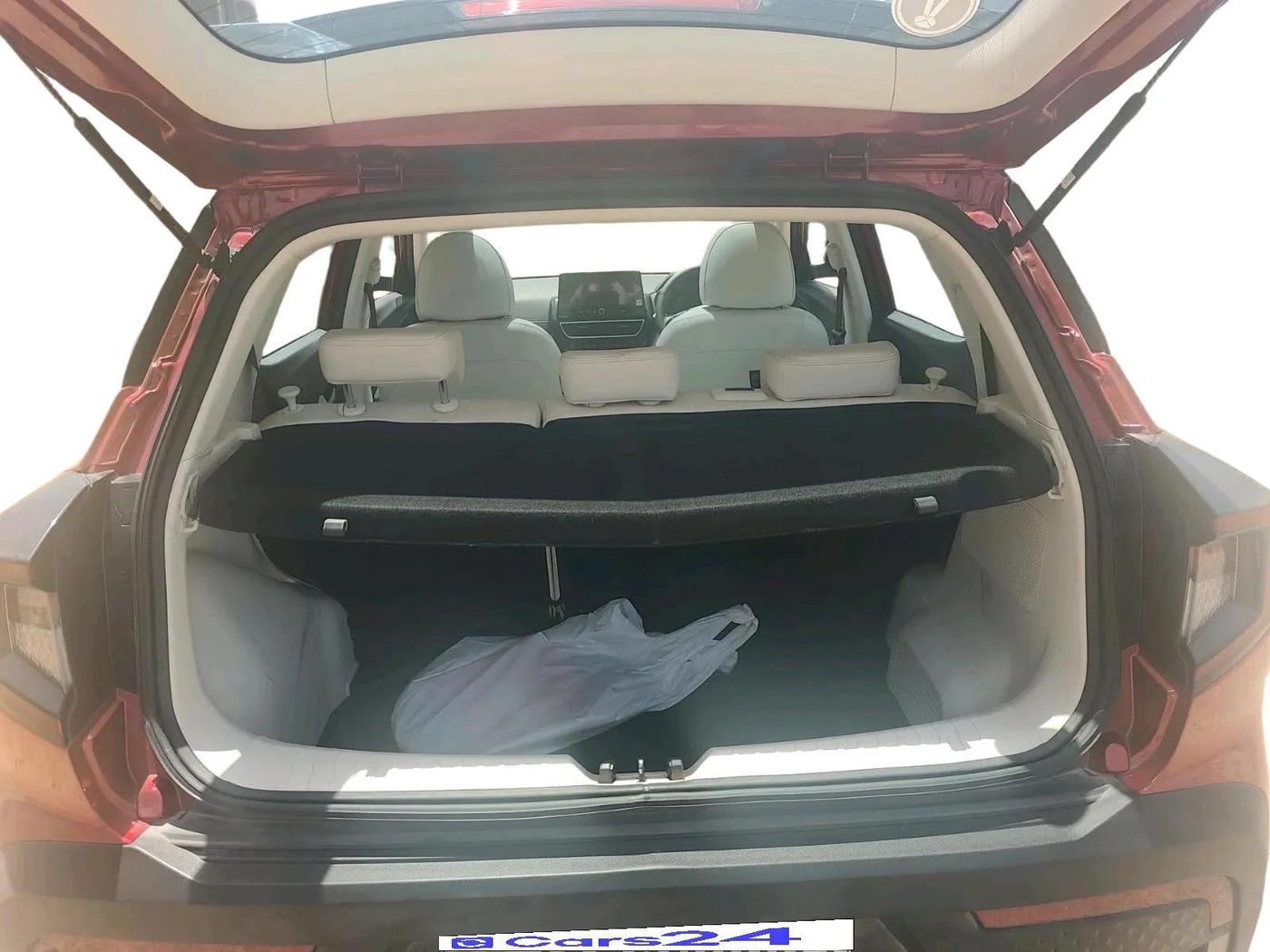 2024 Mahindra XUV 3XO AX7 1.2 TGDi, Petrol, Manual, 8,987 km, exterior