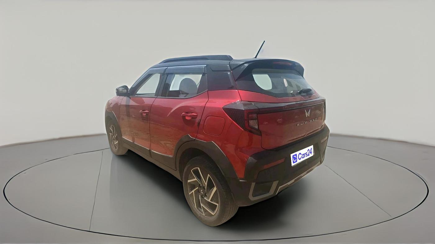 2024 Mahindra XUV 3XO AX7 1.2 TGDi, Petrol, Manual, 8,987 km, exterior