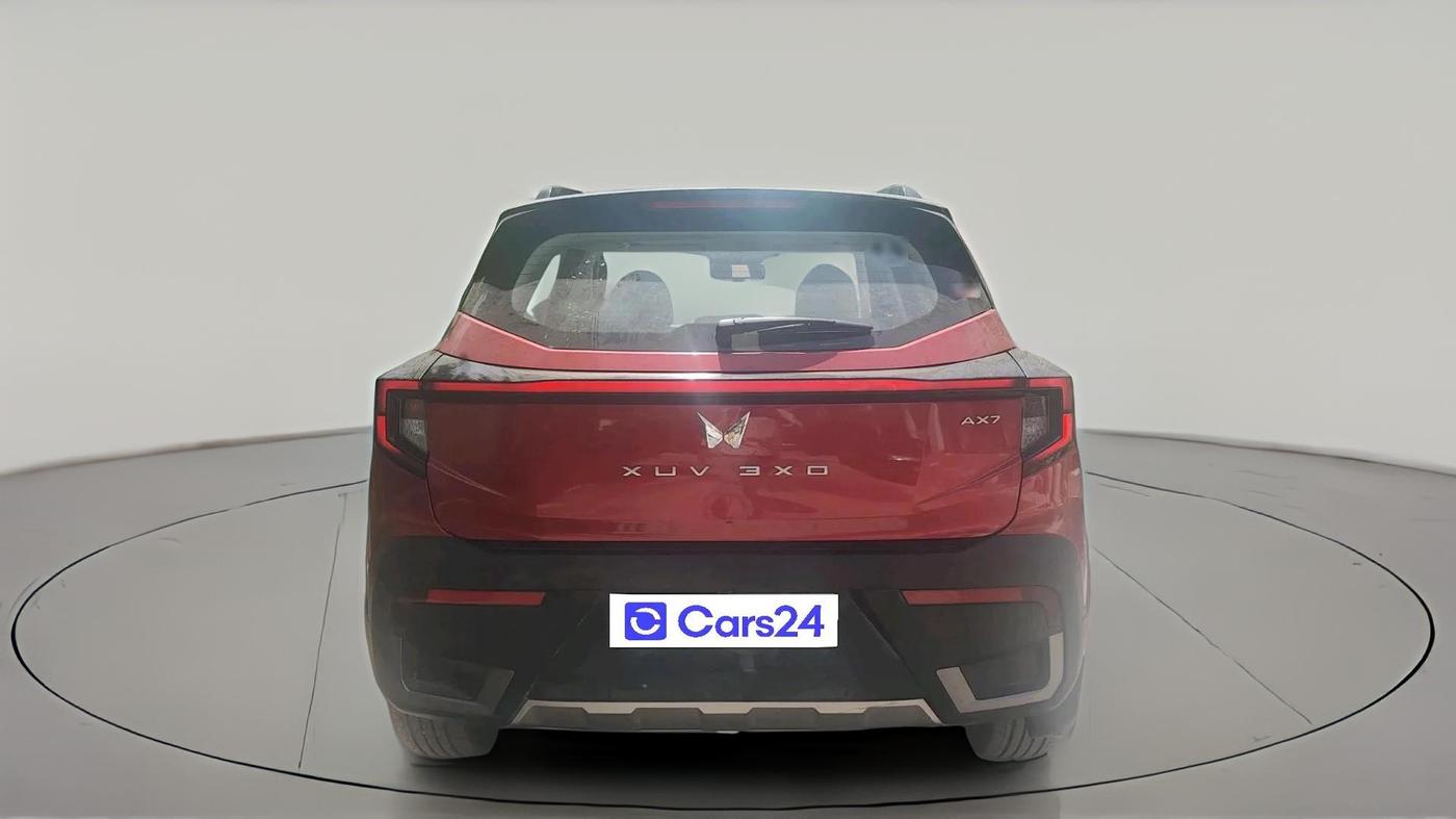 2024 Mahindra XUV 3XO AX7 1.2 TGDi, Petrol, Manual, 8,987 km, exterior