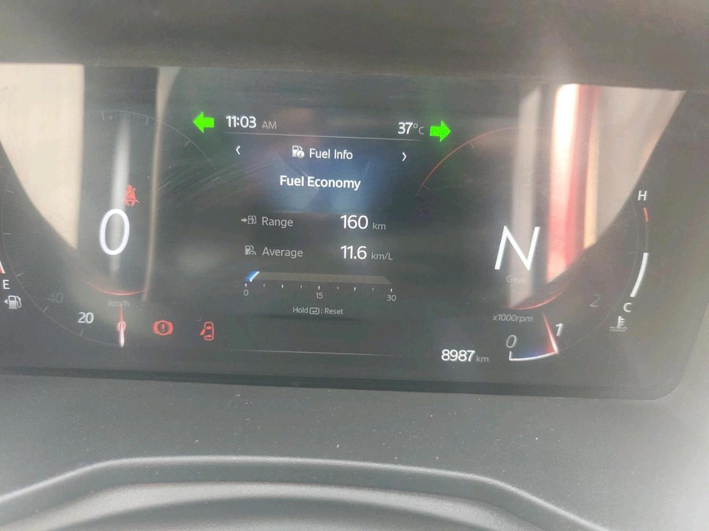 2024 Mahindra XUV 3XO AX7 1.2 TGDi, Petrol, Manual, 8,987 km, interior