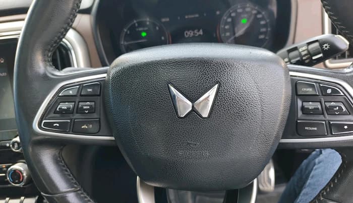 2022 Mahindra SCORPIO-N Z8 L DIESEL AT 4WD 7 STR, Diesel, Automatic, 1,75,976 km, interior