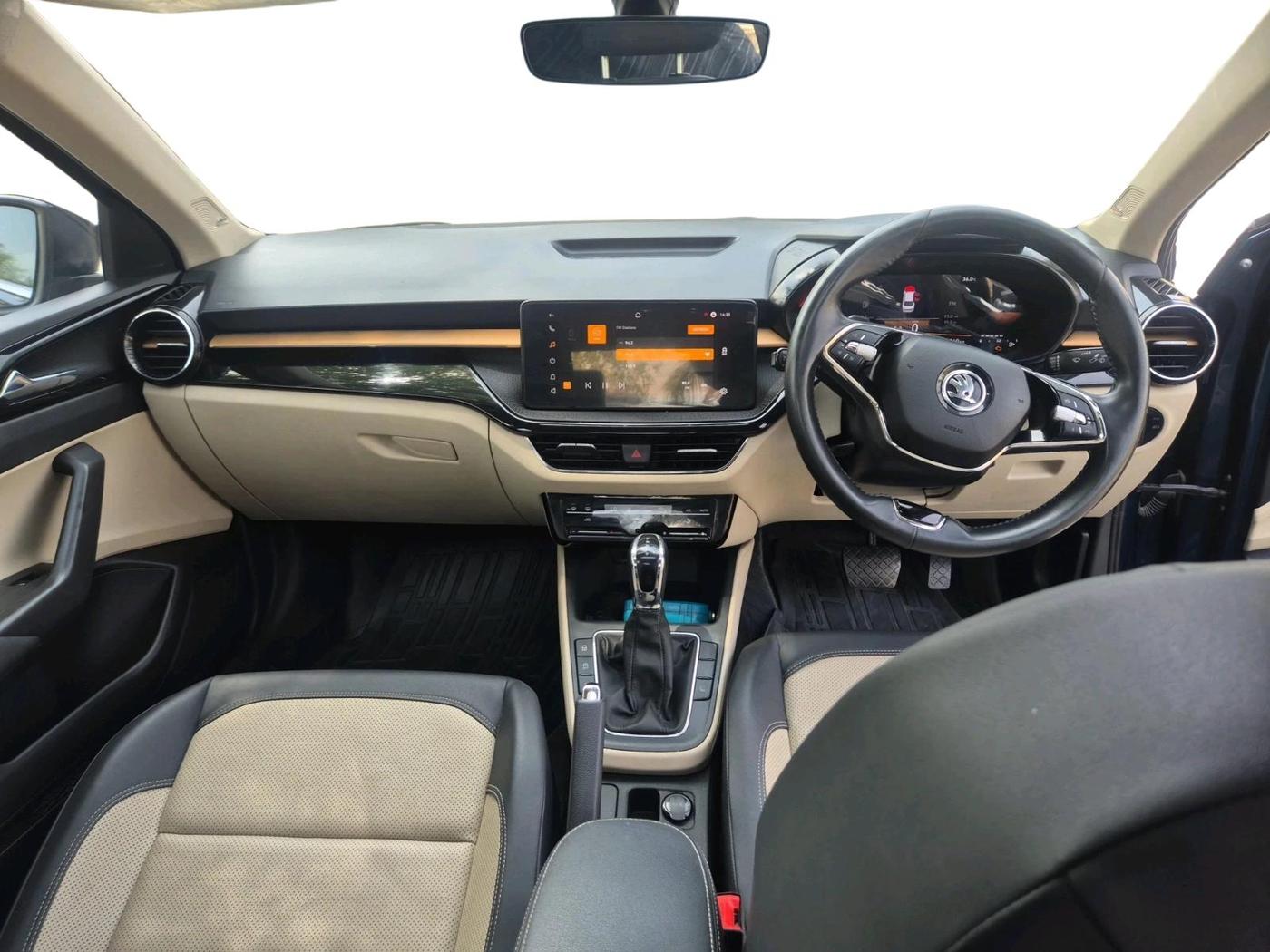 2024 Skoda SLAVIA STYLE 1.0L TSI AT, Petrol, Automatic, 34,243 km, interior