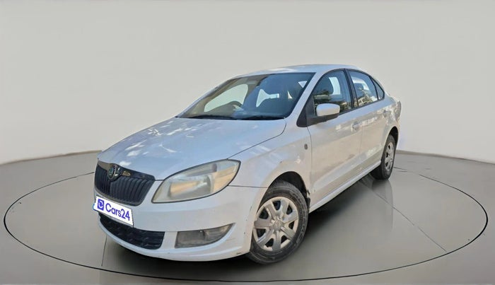 2013 Skoda Rapid AMBITION 1.6 MPI MT, Petrol, Manual, 95,763 km, exterior