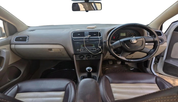 2013 Skoda Rapid AMBITION 1.6 MPI MT, Petrol, Manual, 95,763 km, interior