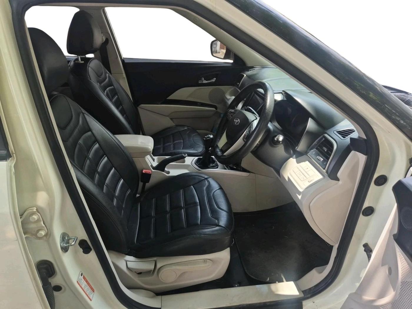 2019 Mahindra XUV300 W8 (O) 1.5 DIESEL, Diesel, Manual, 1,50,826 km, interior