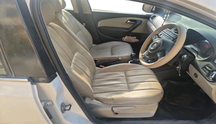 2014 Volkswagen Polo HIGHLINE1.2L, Petrol, Manual, 70,809 km, interior