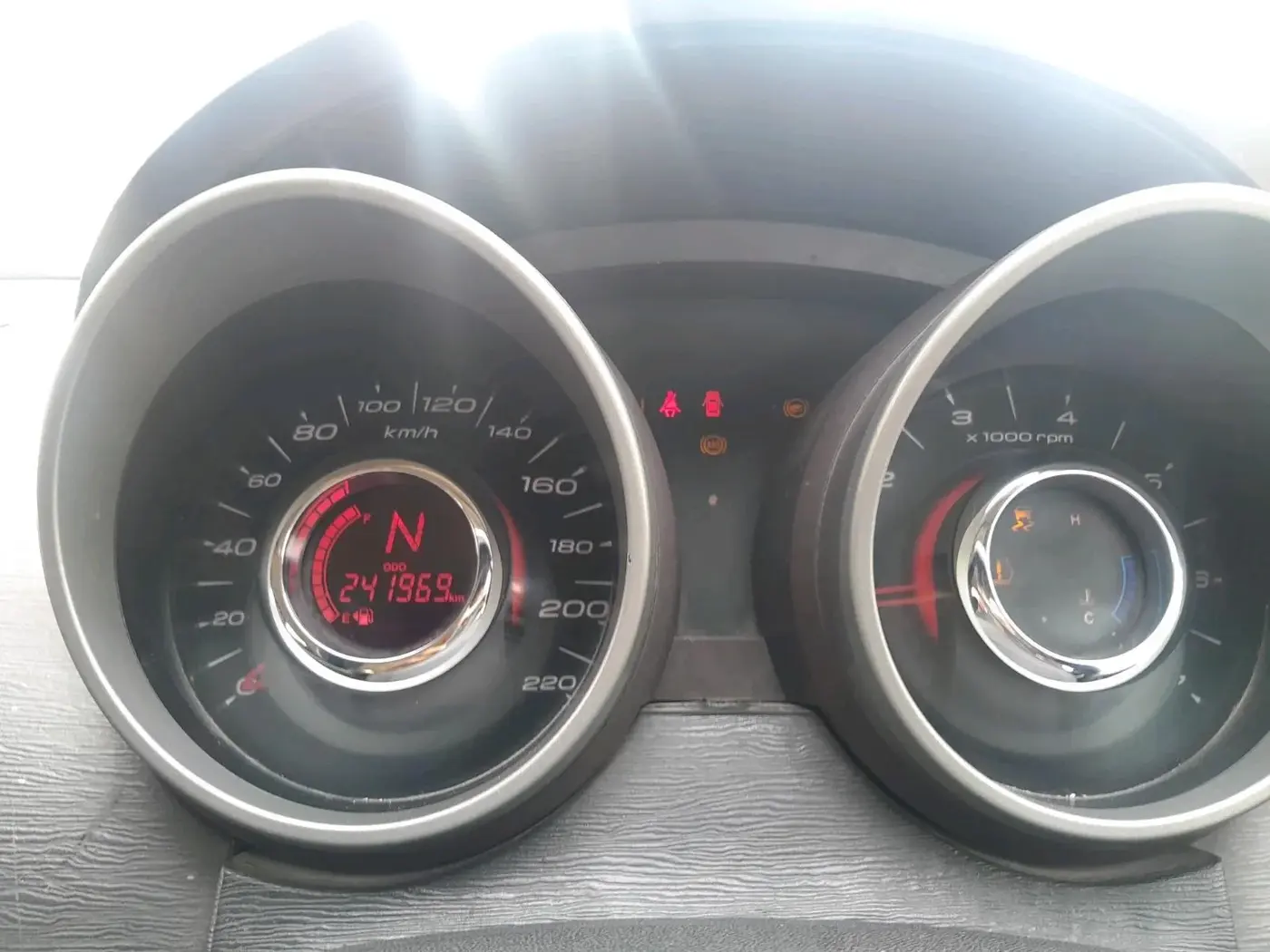 2012 Mahindra XUV500 W8, Diesel, Manual, 2,41,969 km, interior