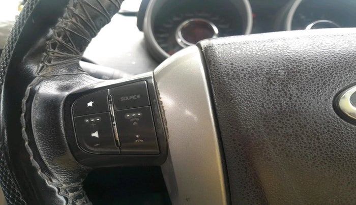 2012 Mahindra XUV500 W8, Diesel, Manual, 2,41,969 km, interior