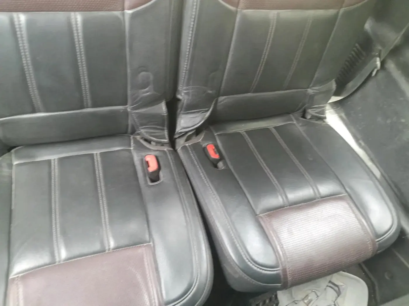2012 Mahindra XUV500 W8, Diesel, Manual, 2,41,969 km, interior