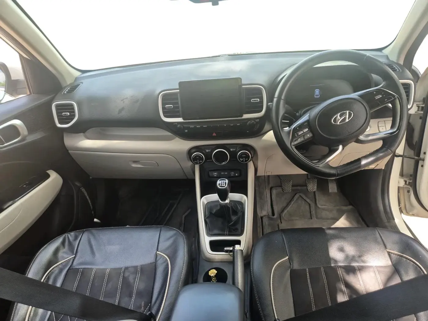 2022 Hyundai VENUE SX 1.2 PETROL, Petrol, Manual, 90,313 km, interior