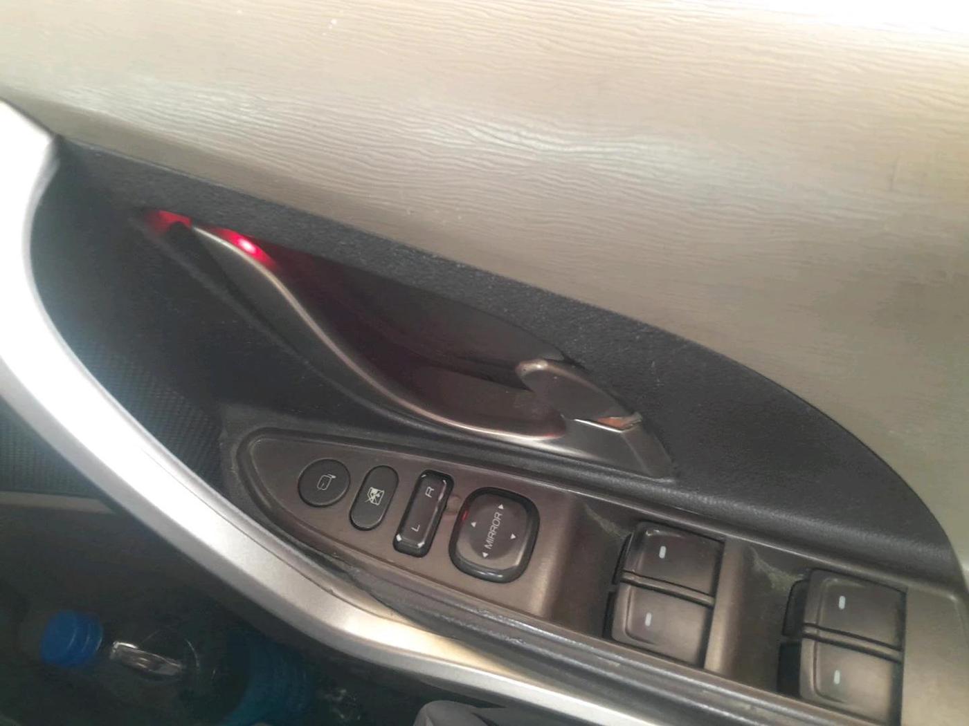 2012 Mahindra XUV500 W8, Diesel, Manual, 1,91,636 km, interior